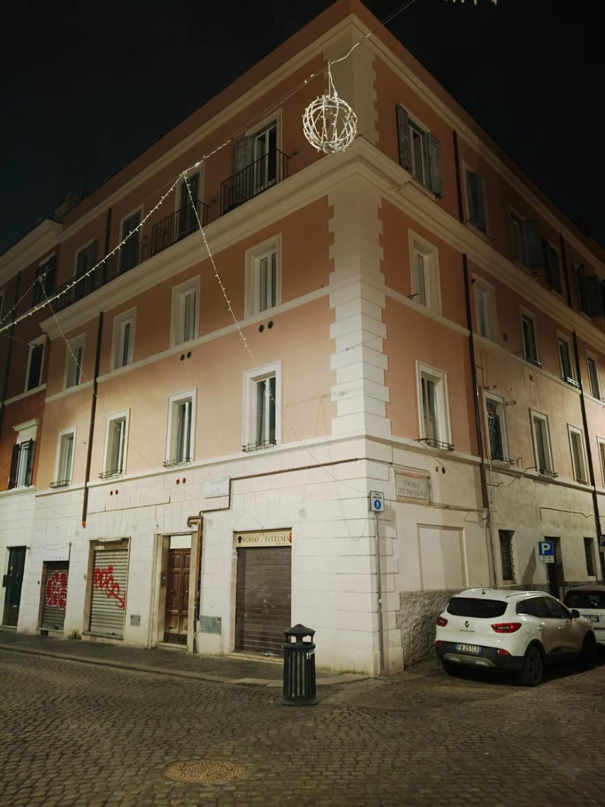 Vatican Borgo Pio Ii *